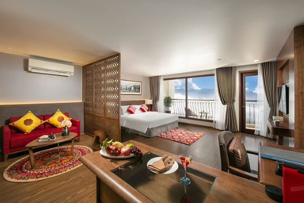 Phòng nghỉ tại khách sạn DeLaSol Phát Linh Sapa